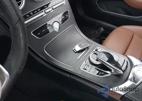 2019 Mercedes-Benz C 300 из США, поврежденный, VIN WDDWK8DB3KF784016